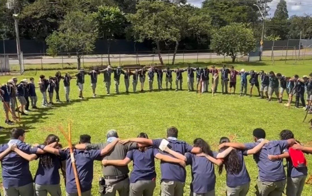 Escoteiros em campo